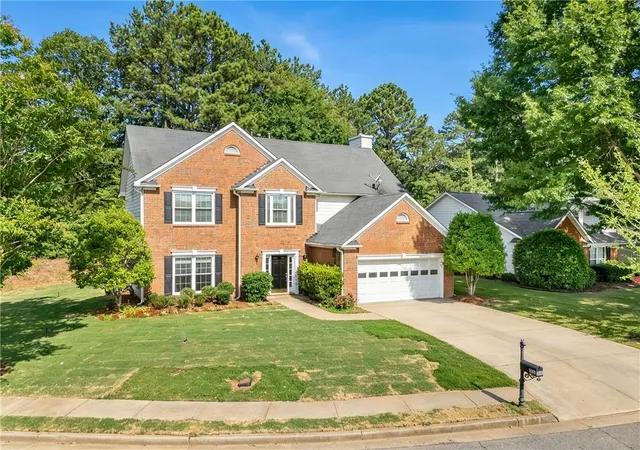 Homes for sale in Suwanee, GA | 3510 Highland Bluff Dr, Suwanee, GA 30024 | MLS# 7794905