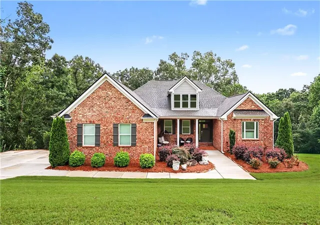 Photo 1 of Single family home for sale at 5171 Glen Forrest, Flowery Branch, GA 30542 | MLS# 7812208 | Listing updated on 2026-08-17