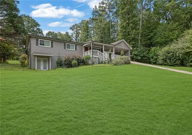 Photo 3 of Sale Pending at 4599 Cedar Knoll Dr Ne, Marietta, GA 30066 | MLS# 7828799 | Listing updated on 2026-10-06