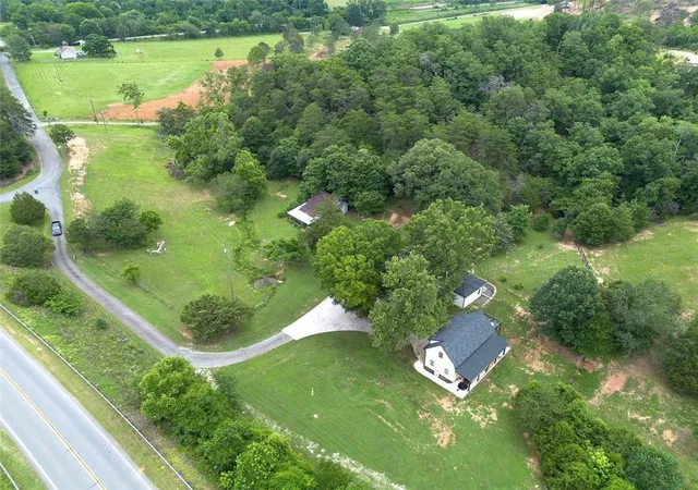 4th image of 182 Henry Mack Hl Rd, Rydal, GA 30171 | MLS# 7789142