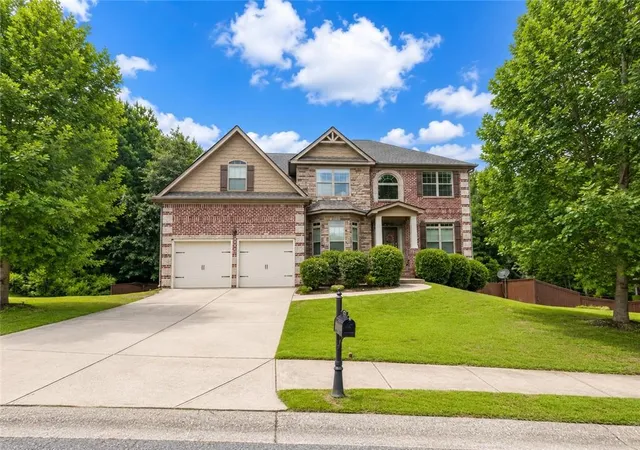 Homes for sale in Fairburn, GA | 825 Belmar Pass, Fairburn, GA 30213 | MLS# 7802460