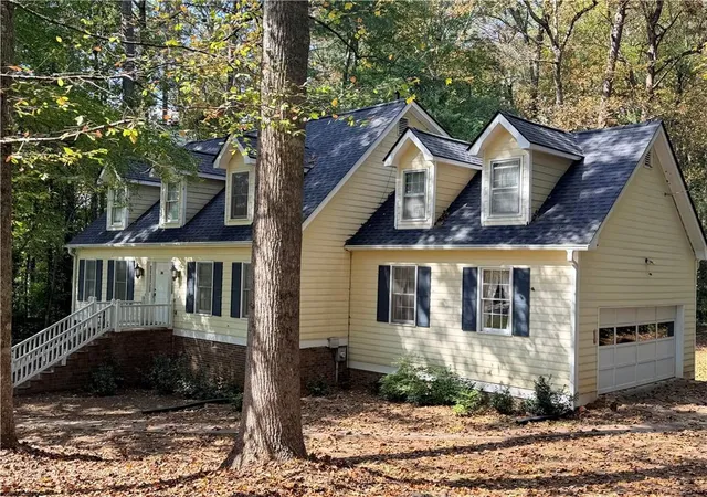 Photo 1 of Single family home for sale at 105 Northlake Dr, Carrollton, GA 30117 | MLS# 7855693 | Listing updated on 2026-10-22
