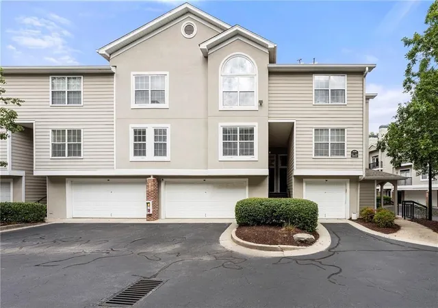 2nd image of 4248 River Green Dr Nw #307, Atlanta, GA 30327 | MLS# 7663169