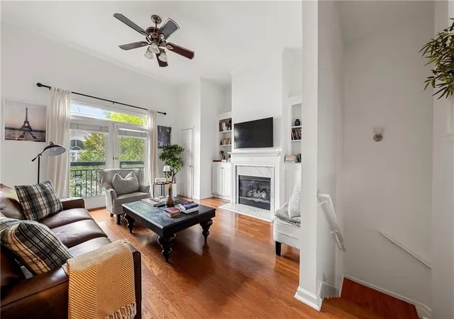 3rd image of 4248 River Grn Dr NW, Atlanta, GA 30327