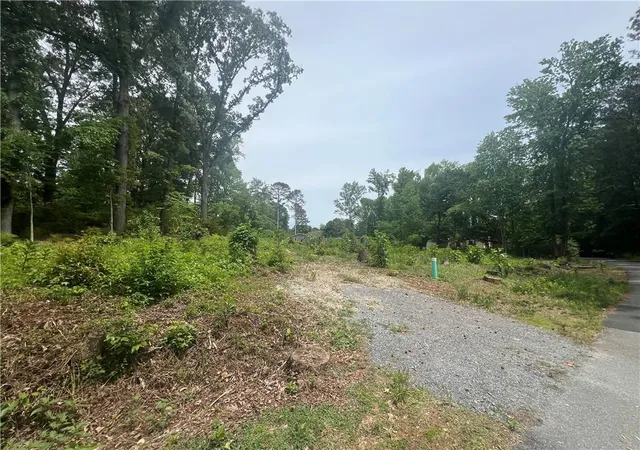 Photo 2 of Sale Pending at 4630 White Lake Dr Nw, Acworth, GA 30101 | MLS# 7761103 | Listing updated on 2026-09-10