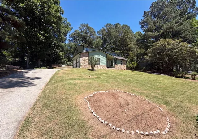 Photo 3 of Sale Pending at 6830 Earlhurst Rd, Atlanta, GA 30349 | MLS# 7787804 | Listing updated on 2026-10-17