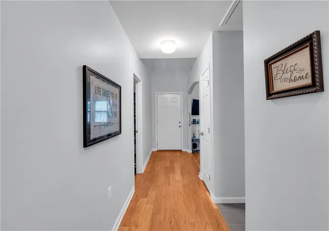 3rd image of 1541 Burnstone Dr, Stone Mountain, GA 30088 | MLS# 7814082