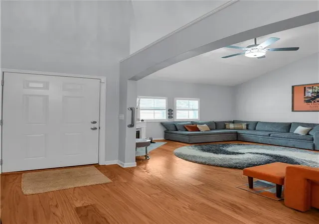 4th image of 1541 Burnstone Dr, Stone Mountain, GA 30088 | MLS# 7814082
