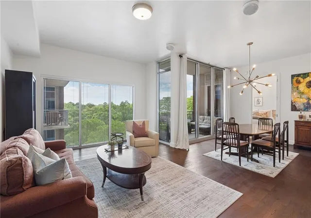 4th image of 1820 Peachtree St Nw #704, Atlanta, GA 30309 | MLS# 7754457