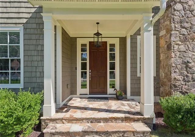 Photo 2 of Sale Pending at 845 Wilson Rd NW, Atlanta, GA 30318 | MLS# 7822317 | Listing updated on 2026-09-12