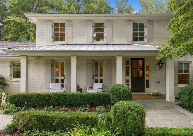 Photo 1 of Sale Pending at 323 Blanton Rd Nw, Atlanta, GA 30342 | MLS# 7849654 | Listing updated on 2026-10-25