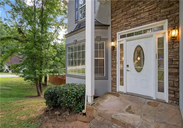2nd image of 9569 Lakeview Ct, Douglasville, GA 30135 | MLS# 7822063