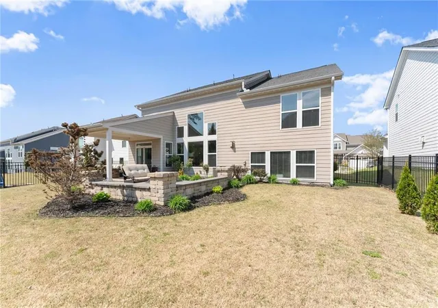 3rd image of 147 Michigan Cir, Hoschton, GA 30548 | MLS# 7743055