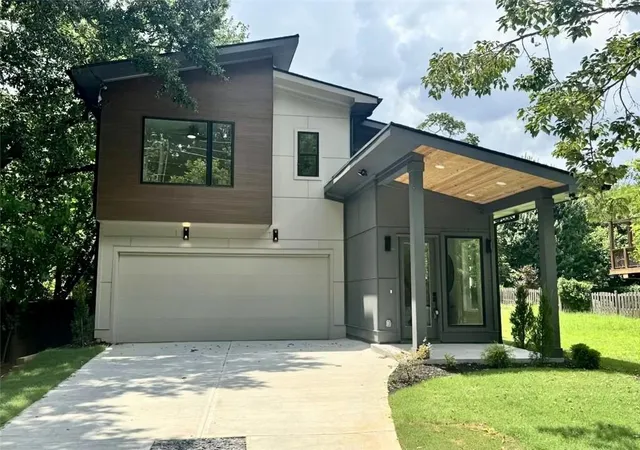 Photo 1 of Single family home for sale at 31 Walthall Se, Atlanta, GA 30317 | MLS# 7824376 | Listing updated on 2026-08-21
