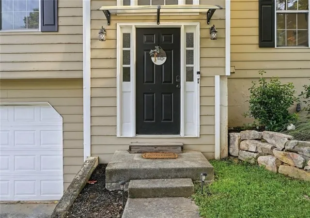 Photo 3 of Single family home for sale at 4929 Shallow Ridge Rd NE, Kennesaw, GA 30144 | MLS# 7805157 | Listing updated on 2026-10-02