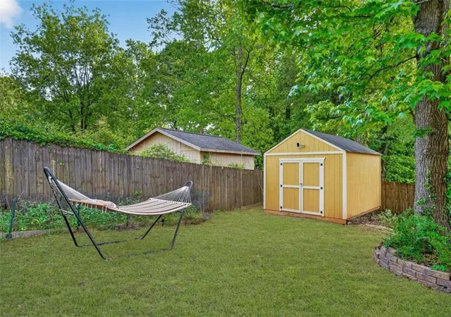 35th image of 4605 Mercer Rd, Stone Mountain, GA 30083 | MLS# 7758132