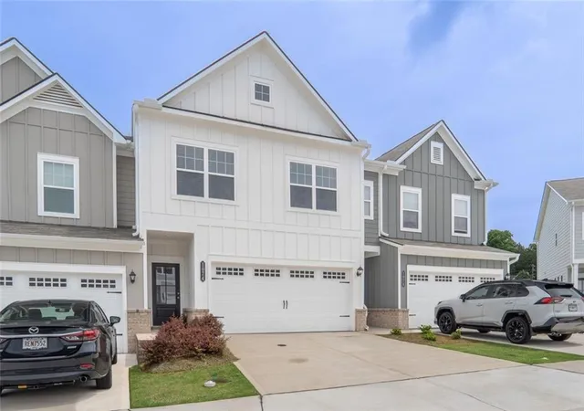 Homes for sale in Sugar Hill, GA | 1074 Chastain Dr #44, Sugar Hill, GA 30518 | MLS# 7764430