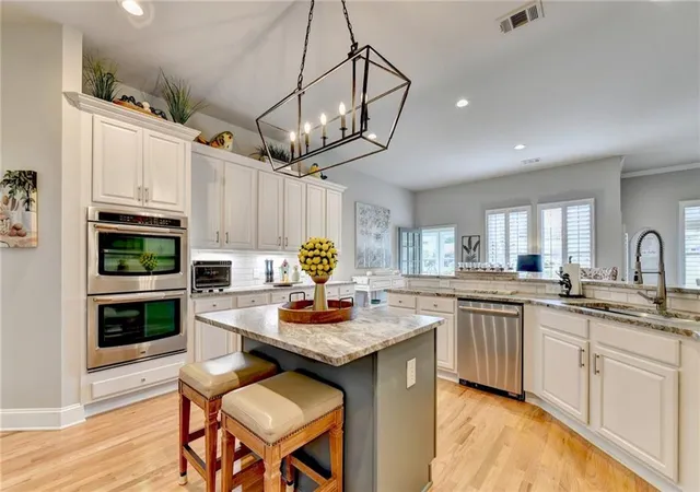 Photo 4 of Single family home for sale at 5340 Old Hvn Ct, Cumming, GA 30041 | MLS# 7804521 | Listing updated on 2026-10-29