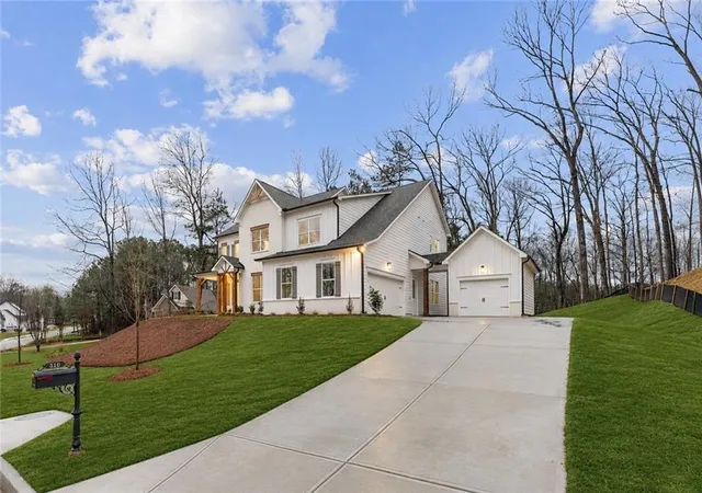Photo 2 of Single family home for sale at 200 Knollwood Bnd, Canton, GA 30115 | MLS# 7789276 | Listing updated on 2026-09-18