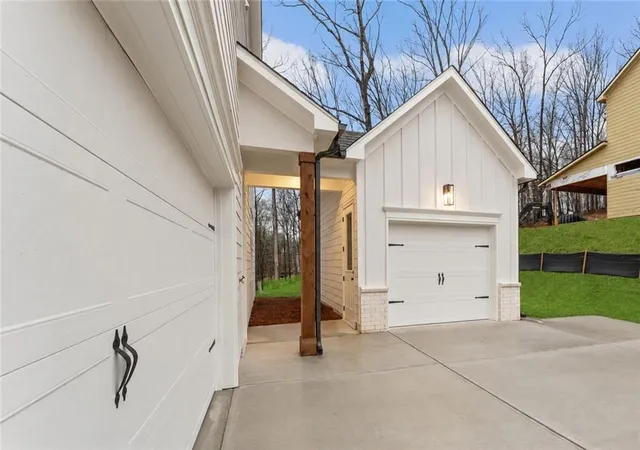 Photo 3 of Single family home for sale at 200 Knollwood Bnd, Canton, GA 30115 | MLS# 7789276 | Listing updated on 2026-09-18