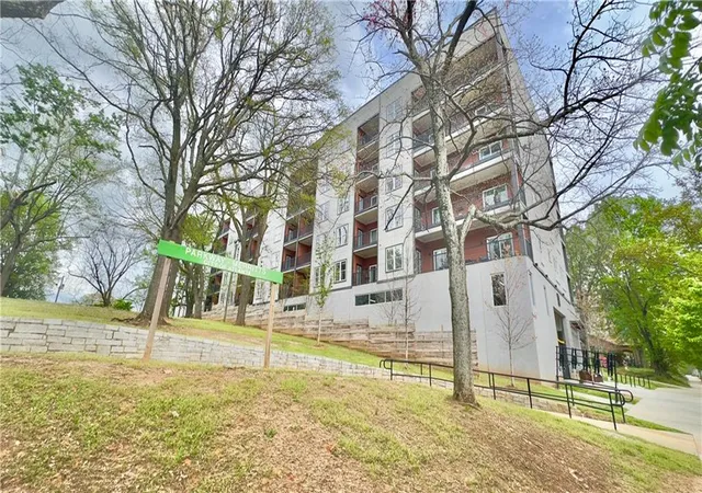 Homes for sale in Atlanta, GA | 525th Pkwy Dr, Atlanta, GA 30308