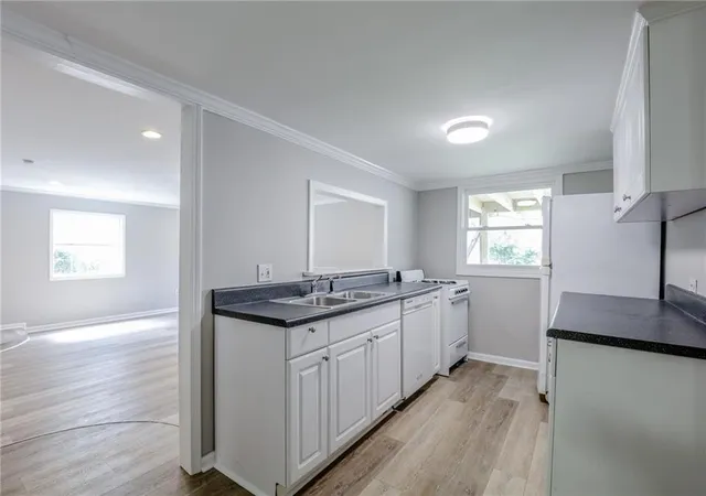 Listing Photo 2 - Condo for sale in building located at 507th Blvd Pl NE, Atlanta, GA 30308 - Unit #