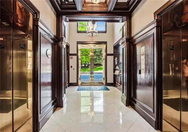 2nd image of 77 Peachtree Pl Ne #201, Atlanta, GA 30309 | MLS# 7745828