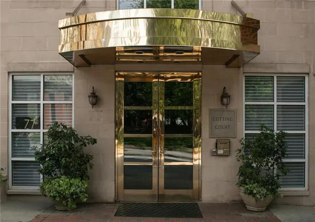 3rd image of 77 Peachtree Pl Ne #201, Atlanta, GA 30309 | MLS# 7745828