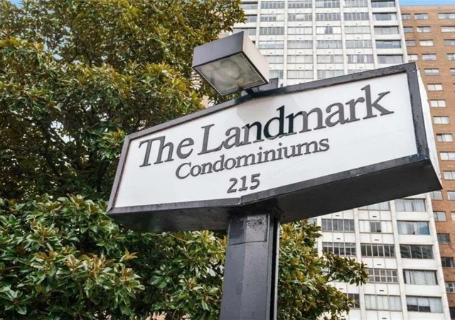 Listing Photo 3 - Condo for sale in building located at 215 Piedmont Ave Ne, Atlanta, GA 30308 - Unit #702