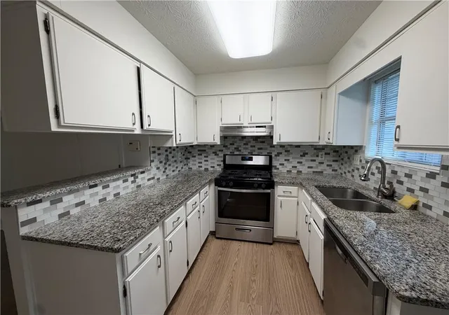 Photo 3 of Townhouse for sale at 6644 Ramsgate Wy, Norcross, GA 30093 | MLS# 7826045 | Listing updated on 2026-09-17