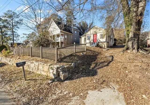 24th image of 2009 Baker Rd Nw, Atlanta, GA 30318 | MLS# 7812769