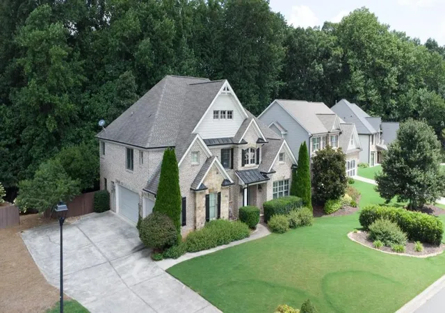 Photo 3 of Single family home for sale at 6905 Concord Brk Ln, Cumming, GA 30028 | MLS# 7823477 | Listing updated on 2026-08-30