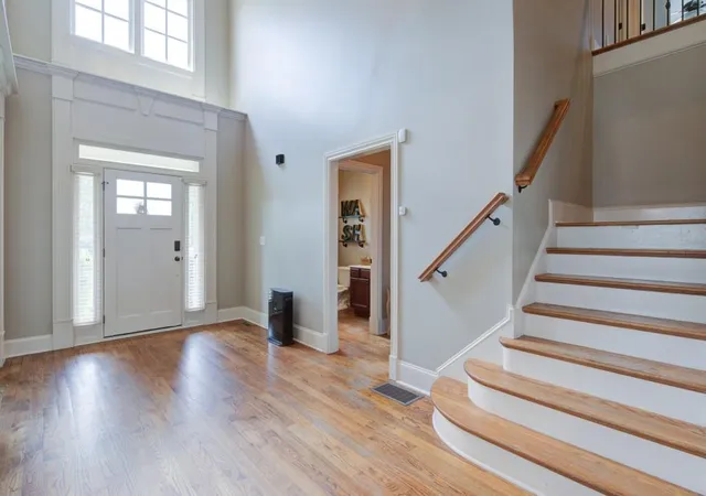 Photo 4 of Single family home for sale at 6905 Concord Brk Ln, Cumming, GA 30028 | MLS# 7823477 | Listing updated on 2026-08-30