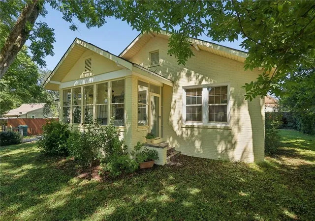 Photo 3 of Single family home for sale at 200 S Jackson St, Hartwell, GA 30643 | MLS# 7805761 | Listing updated on 2026-09-15