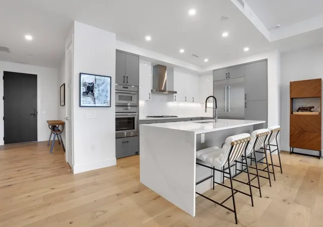 4th image of 2425 Peachtree Rd Ne #803, Atlanta, GA 30305 | MLS# 7723422