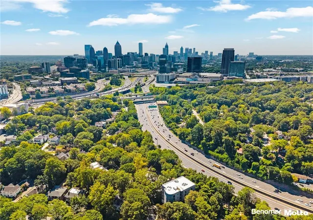 Listing Photo 2 - Condo for sale in building located at 120 Alden Ave NW, Atlanta, GA 30309 - Unit #C2