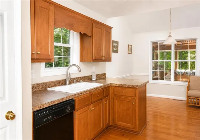 Photo 4 of Single family home for sale at 4170 Gables Pl, Buford, GA 30519 | MLS# 7795487 | Listing updated on 2026-08-19