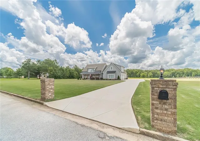2nd image of 302 Savannah Dr, Mansfield, GA 30055 | MLS# 7819303
