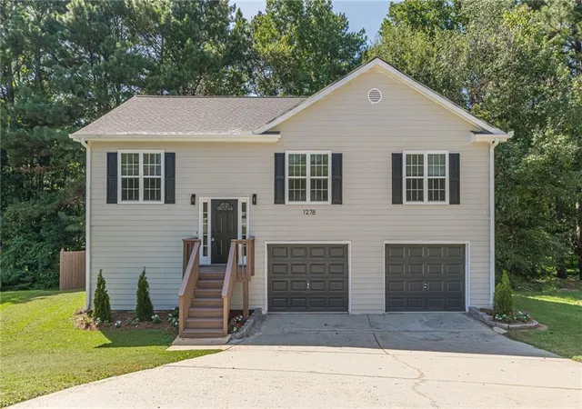 2nd image of 1278 Lynx Ct, Hampton, GA 30228 | MLS# 7825266