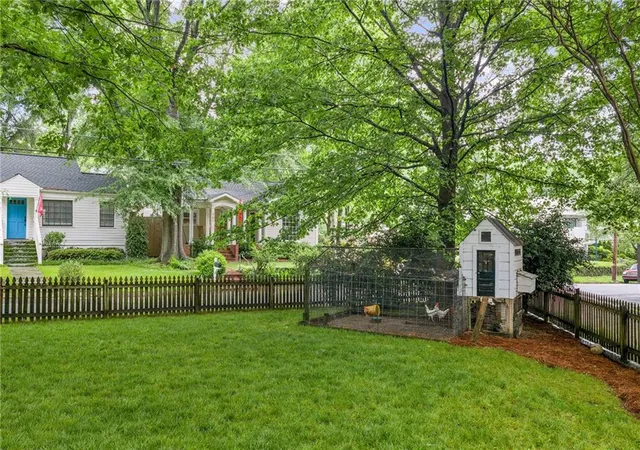2nd image of 756 Berkeley Ave Nw, Atlanta, GA 30318 | MLS# 7777331