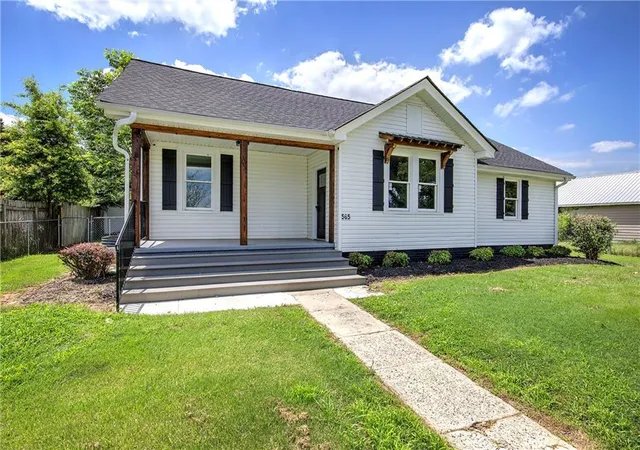 Homes for sale in Rockmart, GA | 565 Lane St, Rockmart, GA 30153 | MLS# 7774349