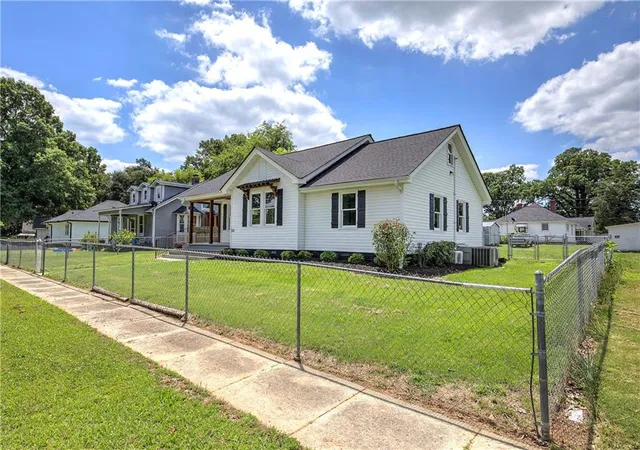 Homes for sale in Rockmart, GA | 565 Lane St, Rockmart, GA 30153 | MLS# 7774349