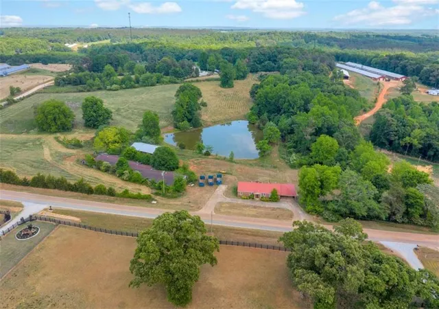 3rd image of 740 Cromers Bridge Rd, Royston, GA 30662 | MLS# 7775476
