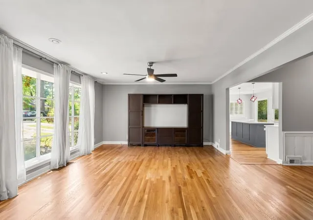Photo 4 of Sale Pending at 984 Lindridge Way, Atlanta, GA 30324 | MLS# 7770748 | Listing updated on 2026-08-28
