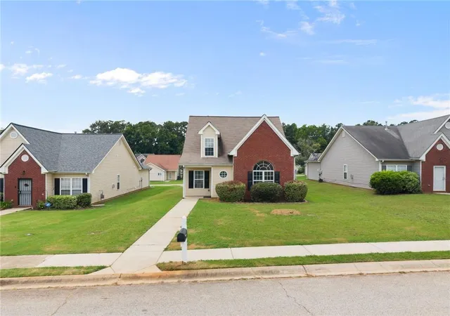 Photo 2 of Sale Pending at 1470 Lafayette Sq, Mcdonough, GA 30252 | MLS# 7806976 | Listing updated on 2026-08-17