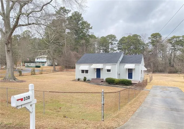 2nd image of 330 Community Dr Sw, Mableton, GA 30126 | MLS# 7717894