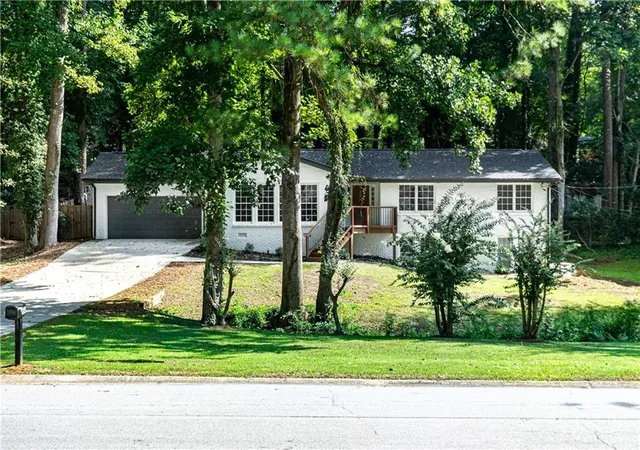 3rd image of 664 Hickory Ridge Rd Sw, Lilburn, GA 30047 | MLS# 7824232