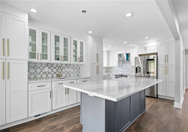 2nd image of 114 Woodhaven Wy, Alpharetta, GA 30009 | MLS# 7815500