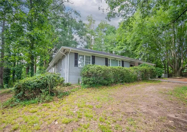 Photo 2 of Single family home for sale at 4696 Rockbridge Rd, Stone Mountain, GA 30083 | MLS# 7791440 | Listing updated on 2026-09-03