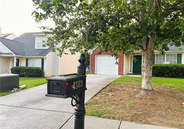 Homes for sale in Union City, GA | 4123 Ravenwood Ct, Union City, GA 30291 | MLS# 7798955